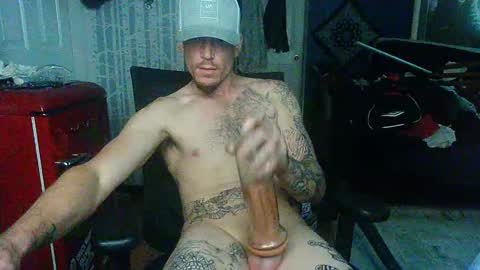 Snapshot of oh_you_know69 chatting on 10-15-25, 11:38 who dares toss me some tips lets have fun online show from 10-15-25, 11:38