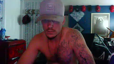 Snapshot of oh_you_know69 chatting on 11-14-25, 10:29 who dares toss me some tips lets have fun online show from 11-14-25, 10:29