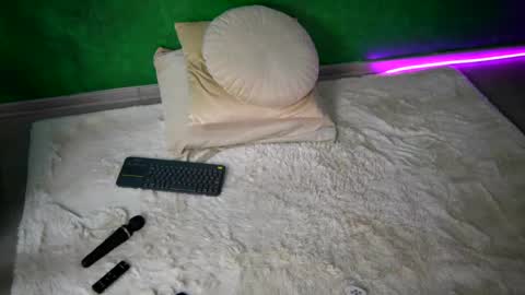 Julia online show from 03-02-26, 07:15