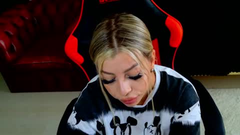 ohhh_nicole online show from 04-07-26, 02:06