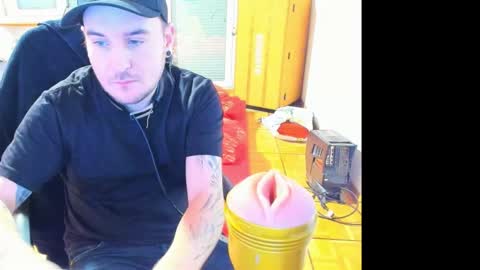 Snapshot of ohihoe92 chatting on 03-07-25, 05:17 Chris online show from 03-07-25, 05:17