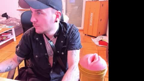 Snapshot of ohihoe92 chatting on 02-26-26, 09:30 Chris online show from 02-26-26, 09:30