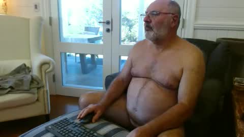 Ohjonny online show from 04-17-26, 03:42