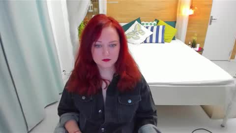 Snapshot of ohladyplease chatting on 02-17-26, 08:55 OhLadyPlease online show from 02-17-26, 08:55