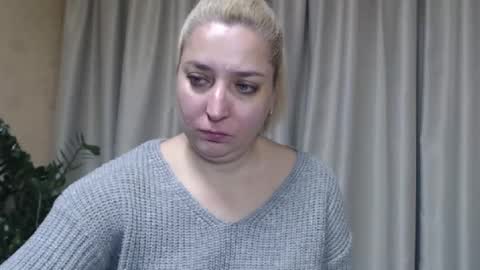 Snapshot of ohsweetiren chatting on 10-22-25, 06:46 Iren online show from 10-22-25, 06:46