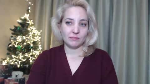 Mari online show from 12-28-24, 03:26
