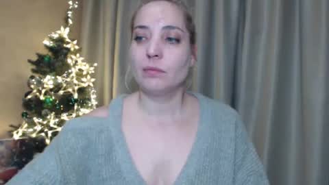 Mari online show from 12-29-24, 01:38