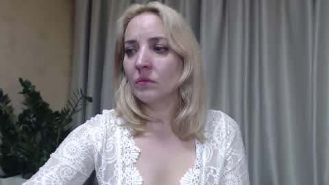 Mari online show from 10-08-25, 03:53