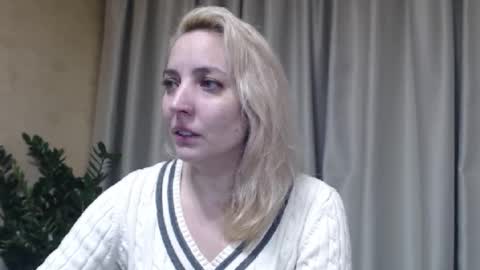 Mari online show from 11-14-25, 05:33