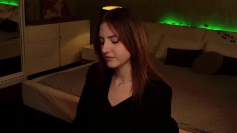Christy online show from 09-12-25, 01:44
