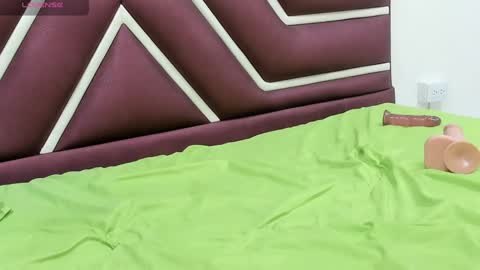Olaia  online show from 12-26-24, 06:22