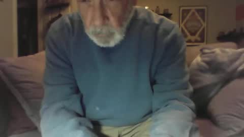 Snapshot of old_bald63 chatting on 11-28-25, 09:45 old_bald63 online show from 11-28-25, 09:45