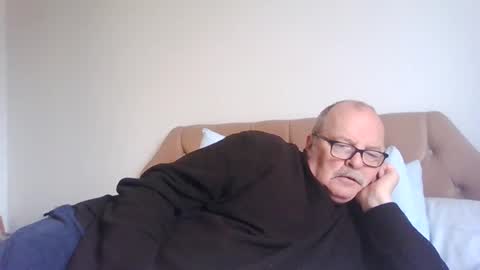 Snapshot of old_fkrr_ chatting on 10-13-25, 10:26 old_fkrr_ online show from 10-13-25, 10:26