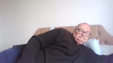 Snapshot of old_fkrr_ chatting on 10-15-25, 10:37 old_fkrr_ online show from 10-15-25, 10:37