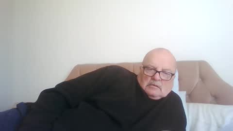 Snapshot of old_fkrr_ chatting on 10-22-25, 10:37 old_fkrr_ online show from 10-22-25, 10:37