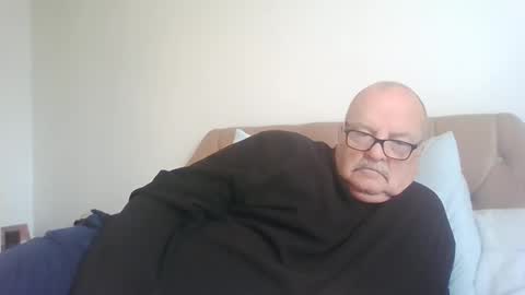 Snapshot of old_fkrr_ chatting on 10-27-25, 11:14 old_fkrr_ online show from 10-27-25, 11:14