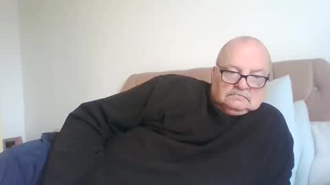 Snapshot of old_fkrr_ chatting on 10-31-25, 11:11 old_fkrr_ online show from 10-31-25, 11:11