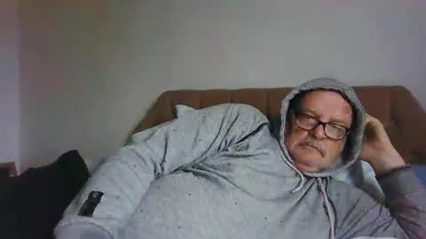 Snapshot of old_fkrr_ chatting on 11-15-25, 12:13 old_fkrr_ online show from 11-15-25, 12:13