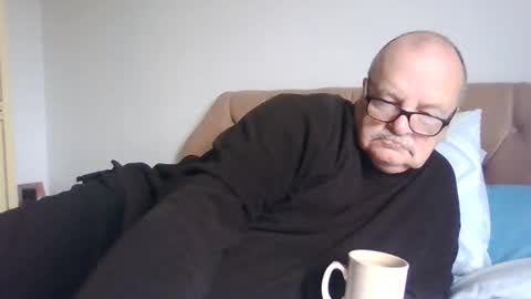 Snapshot of old_fkrr_ chatting on 11-16-25, 11:05 old_fkrr_ online show from 11-16-25, 11:05