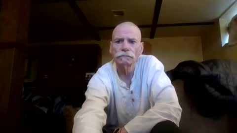 Snapshot of oldancer1959 chatting on 11-03-25, 09:27 oldancer1959 online show from 11-03-25, 09:27