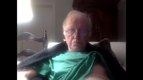 Snapshot of oldasthehills chatting on 10-19-25, 03:18 oldasthehills online show from 10-19-25, 03:18