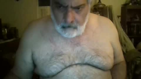 Snapshot of oldcockforyngladies chatting on 12-25-24, 11:00 oldcockforyngladies online show from 12-25-24, 11:00