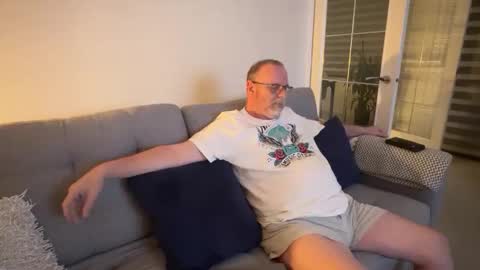 Snapshot of olderlady71 chatting on 03-20-26, 09:08 Olderlady71 online show from 03-20-26, 09:08