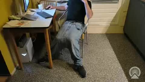 oldersagger online show from 10-30-25, 07:47