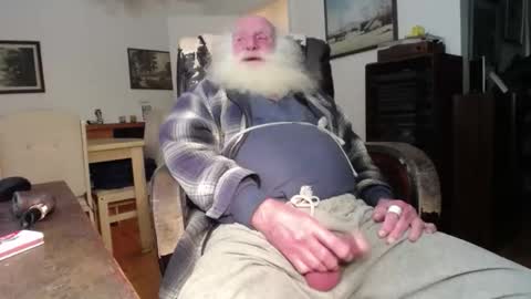 Snapshot of oldfucker9 chatting on 11-22-25, 02:54 oldfucker9 online show from 11-22-25, 02:54