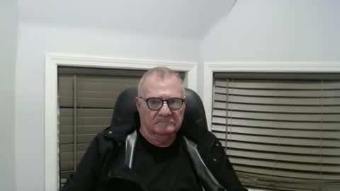 Snapshot of oldguybigd chatting on 09-27-25, 06:07 oldguybigd online show from 09-27-25, 06:07