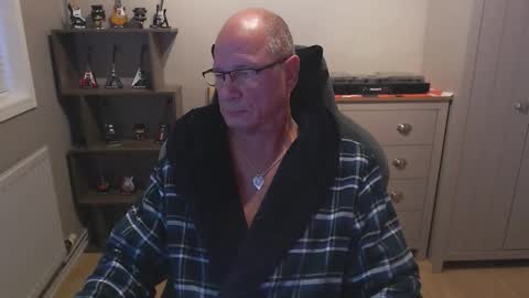 Snapshot of oldveteranuk chatting on 09-14-25, 05:39 oldveteranuk online show from 09-14-25, 05:39