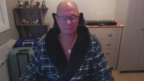 Snapshot of oldveteranuk chatting on 09-16-25, 04:35 oldveteranuk online show from 09-16-25, 04:35