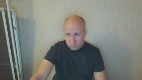 Snapshot of oleg365 chatting on 12-29-24, 06:24 figaro online show from 12-29-24, 06:24