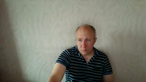Snapshot of oleg365 chatting on 10-14-25, 06:03 figaro online show from 10-14-25, 06:03