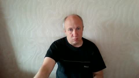 Snapshot of oleg365 chatting on 10-15-25, 08:03 figaro online show from 10-15-25, 08:03