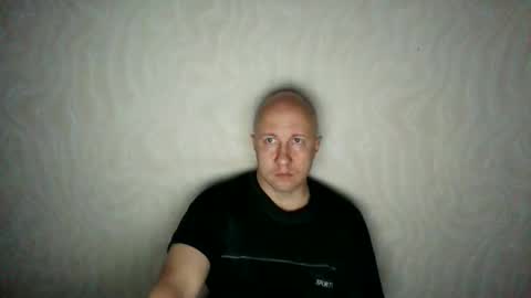 Snapshot of oleg365 chatting on 10-17-25, 04:09 figaro online show from 10-17-25, 04:09
