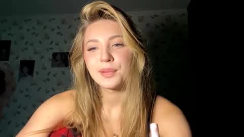 Snapshot of oletaguinyard chatting on 11-05-25, 03:12 Kem online show from 11-05-25, 03:12