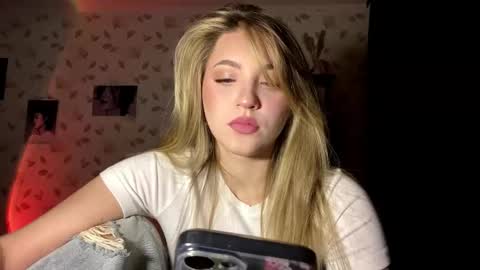 Snapshot of oletaguinyard chatting on 11-06-25, 03:46 Kem online show from 11-06-25, 03:46