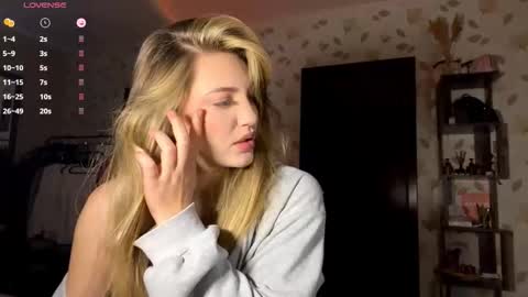 Snapshot of oletaguinyard chatting on 11-14-25, 04:17 Kem online show from 11-14-25, 04:17