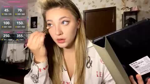 Snapshot of oletaguinyard chatting on 11-16-25, 03:17 Kem online show from 11-16-25, 03:17