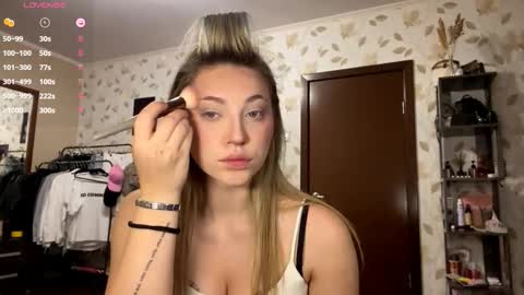 Snapshot of oletaguinyard chatting on 11-21-25, 03:11 Kem online show from 11-21-25, 03:11