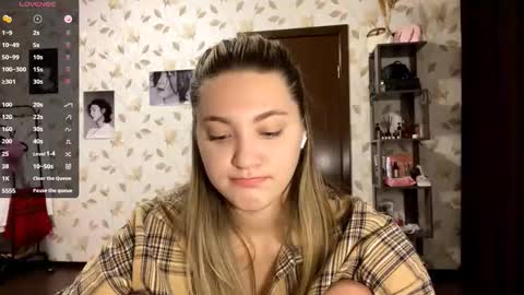 Snapshot of oletaguinyard chatting on 11-28-25, 07:05 Kem online show from 11-28-25, 07:05