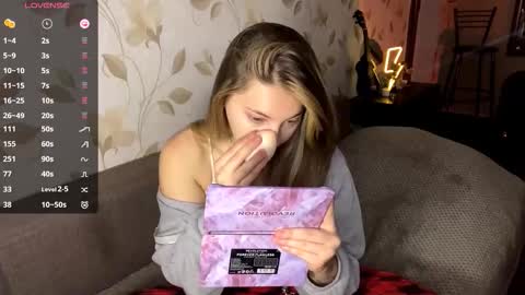 Snapshot of oletaguinyard chatting on 12-03-25, 05:33 Kem online show from 12-03-25, 05:33