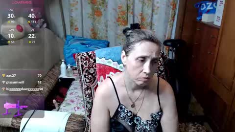 Snapshot of olguscha chatting on 10-19-25, 11:11 Olguscha online show from 10-19-25, 11:11