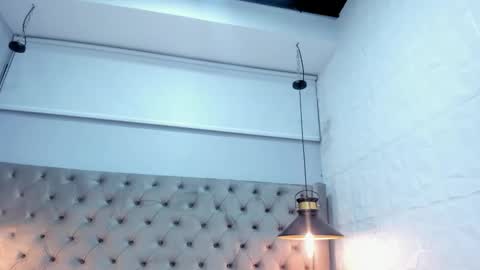 oliiverr22 online show from 10-02-25, 03:24