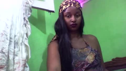 olinah610 online show from 10-12-25, 07:07