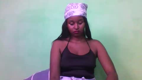 olinah610 online show from 11-14-25, 07:51