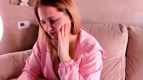 Snapshot of olisyasweet chatting on 01-24-25, 11:56 olisyasweet online show from 01-24-25, 11:56