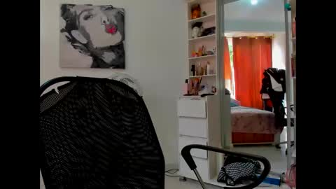 olivahot30 online show from 01-04-25, 06:51