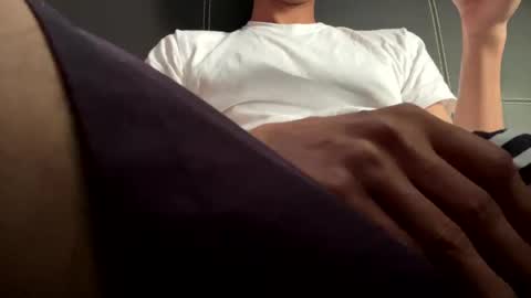 Snapshot of oliver__4587 chatting on 11-09-25, 02:15 oliver__4587 online show from 11-09-25, 02:15